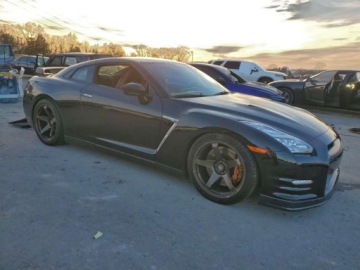 Nissan GT-R 2015 Nissan GT-R Premium 2015 3.8 Benzyna 565KM, zdjęcie 4