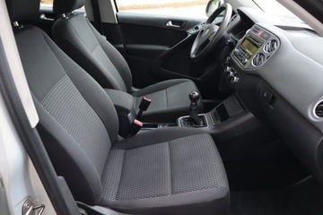 Volkswagen Tiguan I SUV 1.4 TSI BlueMotion 150KM 2010 VW Tiguan 1.4 TSI, Salon Polska, Serwis ASO, Klima, zdjęcie 8