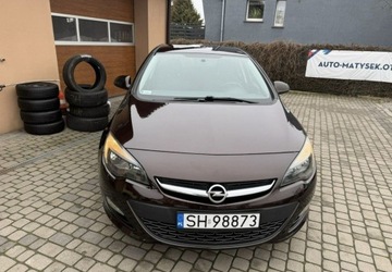Opel Astra J Hatchback 5d Facelifting 1.6 Twinport ECOTEC 115KM 2013 Opel Astra 1,6 116KM Klimatyzacja Krajowy Serwisowany 1.6 Benzyna 115KM, zdjęcie 1