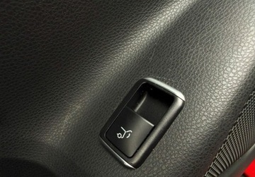 Mercedes GLA I Off-Roader Facelifting 1.6 200 156KM 2019 Mercedes-Benz GLA 1.6 T 156KM AT7 Style Salon PL ASO 1.6 Benzyna 156KM, zdjęcie 12