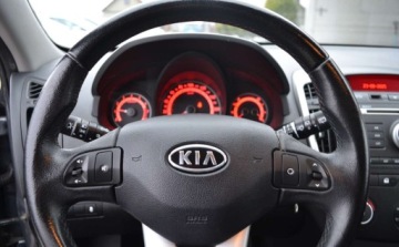 Kia Ceed I Hatchback 5d Facelifting 1.4 DOHC CVVT 90KM 2010 Kia Ceed bezwypadkowe - Niski przebieg - klimatyzacja - OPLACONY 1.4 90KM, zdjęcie 24