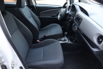 Toyota Yaris III Hatchback 5d Facelifting 2017 1.5 Hybrid 100KM 2020 Toyota Yaris 1.5 Hybrid, Salon Polska, zdjęcie 8