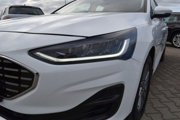 Ford Focus IV Kombi Facelifting 1.0 EcoBoost 125KM 2023 Ford Focus SalonPL 1.0 125KM Combi Titanium Climatronic Tempomat LED VAT23, zdjęcie 34