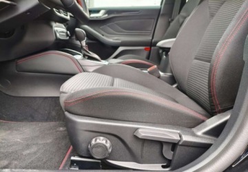 Ford Focus IV Kombi Facelifting 1.0 EcoBoost MHEV 155KM 2025 Ford Focus Ford Focus 1.0 EcoBoost mHEV ST-Line X Benzyna 155KM, zdjęcie 13