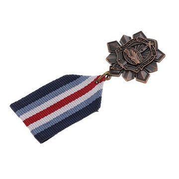 7xVintage Unisex odznaki wojskowe z medalem w