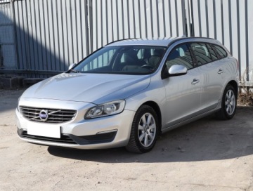 Volvo V60 I Kombi Facelifting 1.6 D2 115KM 2014 Volvo V60 D2, Navi, Klima, Klimatronic, Tempomat, zdjęcie 1