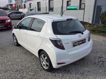 Toyota Yaris III Hatchback 5d Facelifting 1.0 VVT-i 69KM 2014 Toyota Yaris 1.0 69Ps 5Drz Biala Klimatyzacja Elektryka Alu Piekna Gwaranc, zdjęcie 26