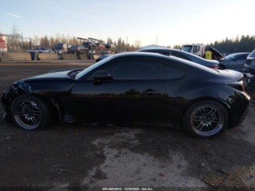 Subaru BRZ II 2.4 D-4S 228KM 2023 Subaru BRZ Limited 2023 2.4 Benzyna 228KM, zdjęcie 2