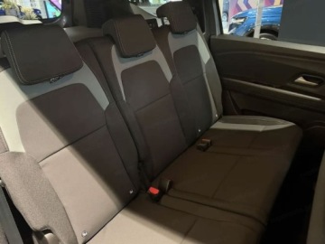 Dacia Jogger 2026 Od ręki - Extreme 7os. 1.2 Eco-G LPG 120KM / Pakiet Zimowy, zdjęcie 7