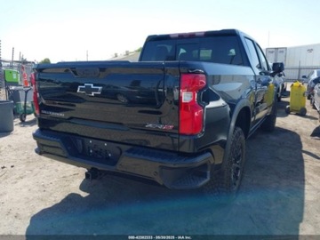 Chevrolet Silverado II 2023 Chevrolet Silverado 1500 Short Bed ZR2 2023 6.2l 6.2 Benzyna 420KM, zdjęcie 5