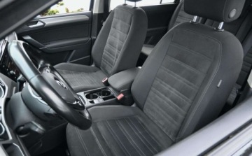 Volkswagen Touran III 1.6 TDI 115KM 2018 Volkswagen Touran 1,6 TDI 115 KM DSG FULL LED HIGH-LINE Alcantara Nawigacja, zdjęcie 24