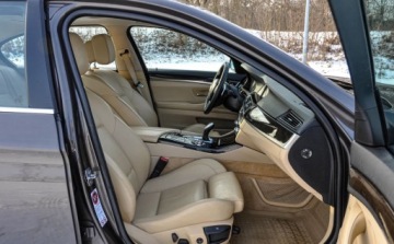 BMW Seria 5 F10-F11 Limuzyna 530d 245KM 2010 BMW Seria 5 3,0d (245KM) Automat Skory 3.0 Diesel 245KM, zdjęcie 11