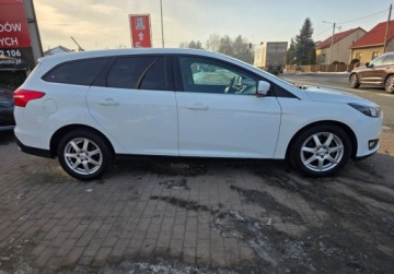 Ford Focus III Kombi Facelifting 1.0 EcoBoost 100KM 2018 Ford Focus SW Benzynkaserwisnowy rozrzad Benzyna 100KM, zdjęcie 6