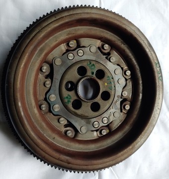 KOLO DVOUHMOTNÉ DSG VW PASSAT B6 05- 2.0 TDI