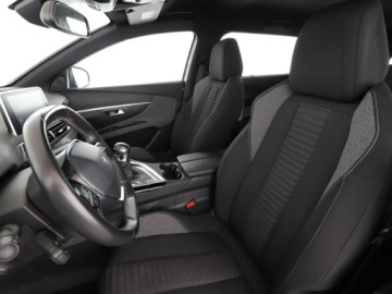 Peugeot 5008 II Crossover Facelifting 1.2 PureTech 130KM 2023 Peugeot 5008 FV23% 7 os. virtual cocpit klima auto, zdjęcie 12