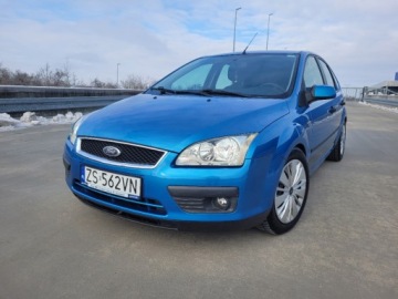 Ford Focus I Sedan 1.6 16V 100KM 2005 Ford Focus 1.6i Sport Ladny Bezwypadkowy 1.6 Benzyna 100KM