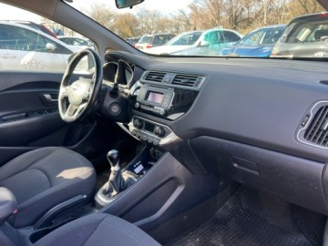 Kia Rio III Hatchback 5d Facelifting 1.2 DOHC CVVT 84KM 2016 Kia Rio 1.25 benzyna, lekko uszkodzony, zdjęcie 2