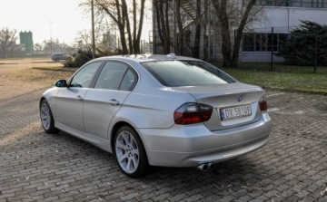BMW Seria 3 E90-91-92-93 Limuzyna E90 325i 218KM 2008 BMW Seria 3 2,5 (218KM) Automat Bezwypadkowa Skory Sportsitze iDrive 2.5, zdjęcie 2