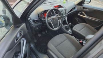 Opel Zafira C Tourer 2.0 CDTI ECOTEC 130KM 2012 Opel Zafira 2,0 diesel 131 KM klima zarejestrowany 7 osobowy 2.0 Diesel, zdjęcie 5