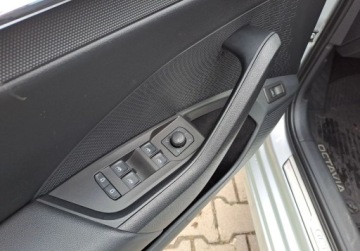 Skoda Octavia IV Liftback 1.5 TSI EVO 150KM 2022 Skoda Octavia Style 1.5 TSI 150 KM Virtual Cockpit Kamera LED Podg. fo, zdjęcie 22