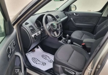 Skoda Yeti Minivan 2.0 TDI CR DPF 110KM 2011 Skoda Yeti 4x4 AWD Sliczna 2.0 TDI Bogata Wersja NISKI PRZEBIEG Oryginal S, zdjęcie 6