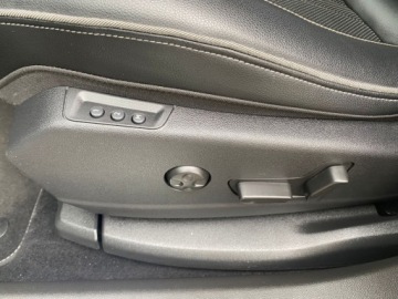 Opel 2018 Opel Grandland LEDY AUTOMAT KAMERA NAWIGACJA SKORY GRZANE FOTELE ELETR. KL, zdjęcie 18