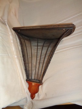 Настенная консоль