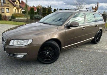 Volvo V70 III Kombi Facelifting 2.0 D4 DRIVE-E 181KM 2015 Volvo V70 2.0D4 Summum Full Opcja Xenon Szyber Nordic Serwis Zadbane 1-wla, zdjęcie 1