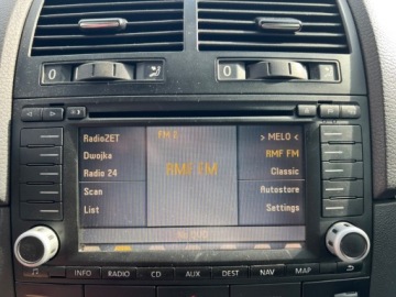 Volkswagen Touareg I 3.0 TDI 225KM 2006 Volkswagen Touareg V6 4X4 AUTOMAT SKORY PARKTRONIC NAWIGACJA SOLARDACH EL., zdjęcie 14