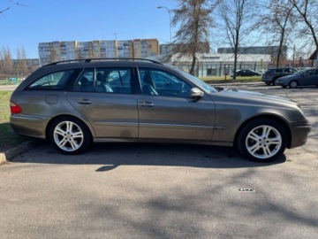 Mercedes Klasa E W211 2007 Mercedes-Benz Klasa E Mercedes-Benz E320 Avantgarde 3,0 D 224KM Zamiana 3.0, zdjęcie 5