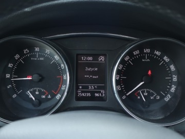 Skoda Superb II Kombi 2.0 TDI CR DPF 140KM 2013 Skoda Superb 2.0 TDI, Klima, Klimatronic, zdjęcie 10