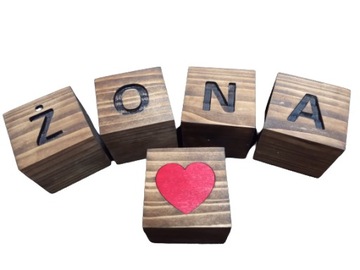 МУЖ ЖЕНА украшение, кубики в деревенском стиле, стол, свадьба