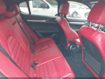 Alfa Romeo Stelvio SUV Facelifting 2.0 Turbo 280KM 2022 Alfa Romeo Stelvio Veloce Ti 2022 2.0l 2.0 Benzyna 280KM, zdjęcie 12