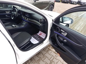 Mercedes Klasa E W213 Limuzyna 2.0 220d 194KM 2017 Mercedes-Benz Klasa E 220 d 4-Matic Exclusive W213, zdjęcie 19
