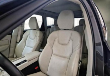 Volvo XC60 II Crossover Plug-In Facelifting 2.0 T6 350KM 2022 Volvo XC 60 Plug-In Jasna Skora Panorama 100 baterii Navi Led FV23, zdjęcie 8