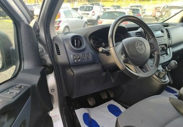 Opel Vivaro B Kombi Extra Long H1 2,9t 1.6 BiTurbo 125KM 2017 Opel Vivaro Tylko 162.000km 9 osob Super stanModel 2018 1.6 Diesel, zdjęcie 13