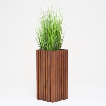 Большой, высокий садовый горшок с вставкой, терраса, балкон, рейки.