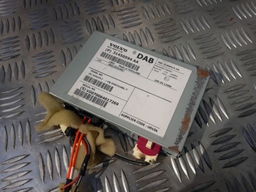 VOLVO V40 XC40 WZMACNIACZ RADIA DAB 31450594AA