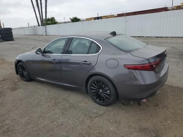 Alfa Romeo Giulia II Sedan Facelifting 2.0 Turbo 280KM 2021 Alfa Romeo Giulia Sport, 2021r., 2.0L 2.0 Benzyna 280KM, zdjęcie 3