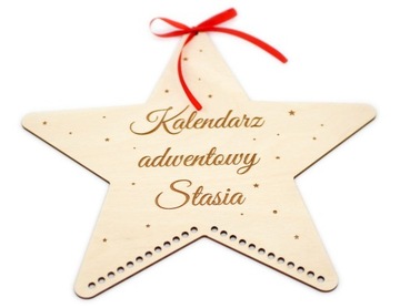 АДВЕНТ-КАЛЕНДАРЬ НА ДЕРЕВЯННОЙ ОСНОВЕ С ГРАВИРОВКОЙ НАЗВАНИЯ