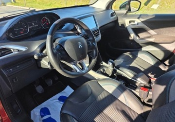 Peugeot 2008 I SUV 1.2 PureTech 110KM 2015 Peugeot 2008 1.2 Benzyna 110KM, zdjęcie 12