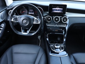 Mercedes GLC C253 SUV 2.1 220 d 170KM 2018 Mercedes GLC GLC 220 d 4MATIC, Salon Polska, zdjęcie 6