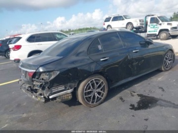 Mercedes Klasa E W213 2022 Mercedes-Benz Klasa E 350 2022 2.0l 2.0 Benzyna 255KM, zdjęcie 5