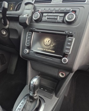 Volkswagen Touran II 2.0 TDI 170KM 2011 Volkswagen Touran 2,0 170KM Automat DSG Highline Navi Kamera PDC 2.0 Diesel, zdjęcie 15