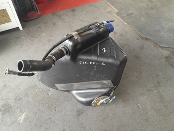 CHEVROLET CORVETTE C5 1997 -04R 5.7 NÁDRŽ PALIVA LEVÝ 10310516