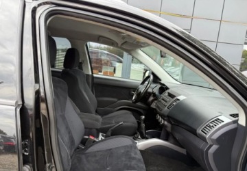 Mitsubishi Outlander II 2.4 MIVEC 170KM 2009 Mitsubishi Outlander Mitsubishi Outlander 2.4 Intense 2.4 Benzyna 170KM, zdjęcie 27