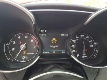 Alfa Romeo Giulia II Sedan Facelifting 2.0 Turbo 280KM 2023 Alfa Romeo Giulia Ti 2023 2.0l 2.0 Benzyna 280KM, zdjęcie 9