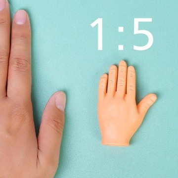 8 комплектов маленьких пальчиковых кукол и игрушек.