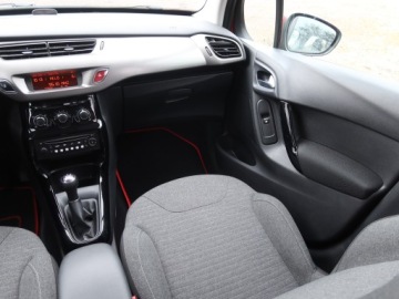 Citroen C3 II Hatchback facelifting 1.0 VTi 68KM 2016 Citroen C3 1.0 VTi, Klima, Tempomat, Parktronic, zdjęcie 7