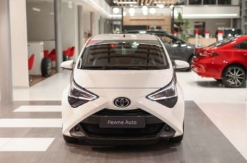 Toyota Aygo II Hatchback 3d Facelifting 1.0 VVT-i 72KM 2020 Toyota Aygo 1.0 VVT-i X-play Benzyna 72KM, zdjęcie 1